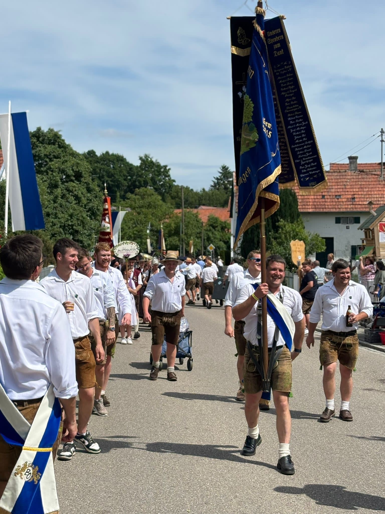 fahnenweihe.jpg fahnenweihe.jpg
